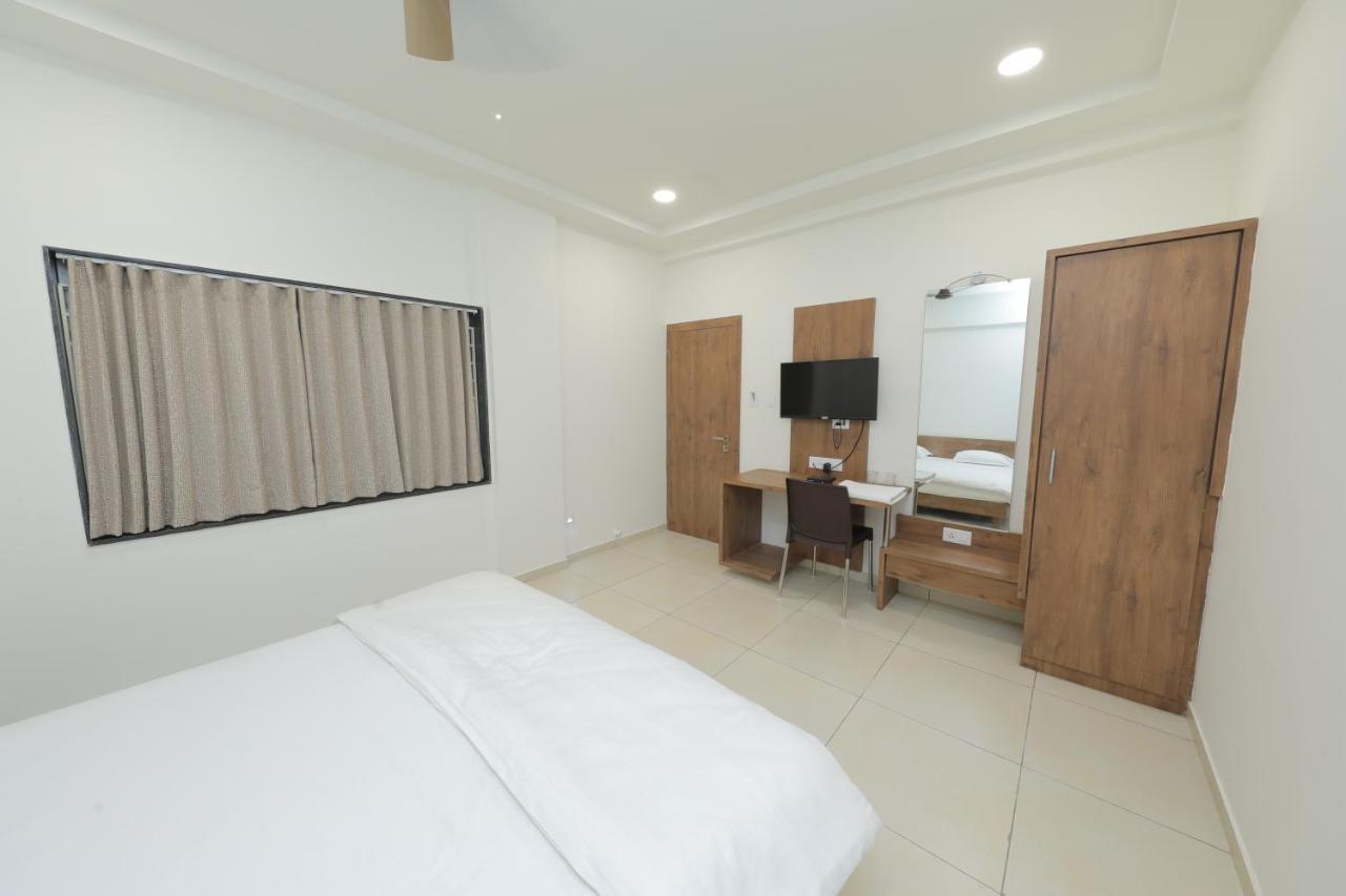 Hotel Revive Veraval المظهر الخارجي الصورة