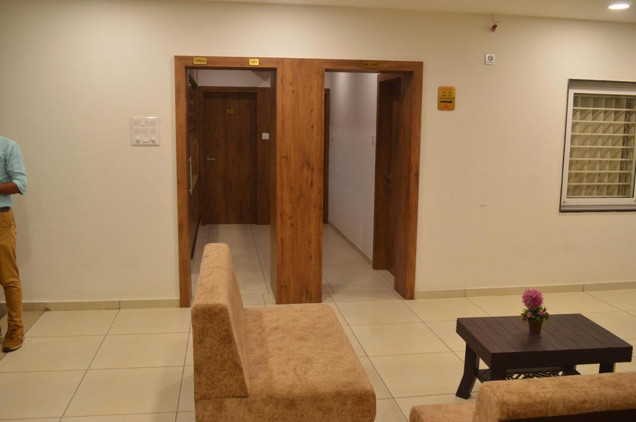 Hotel Revive Veraval المظهر الخارجي الصورة